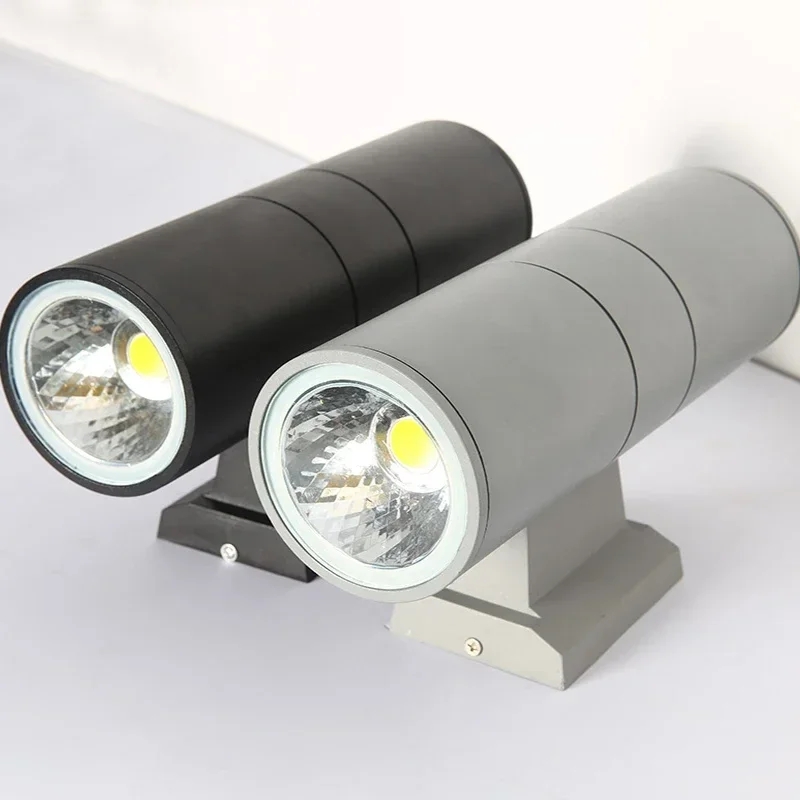 Outdoor Lighting On Sale - Luminária de Parede Externa Preta/Cinza à